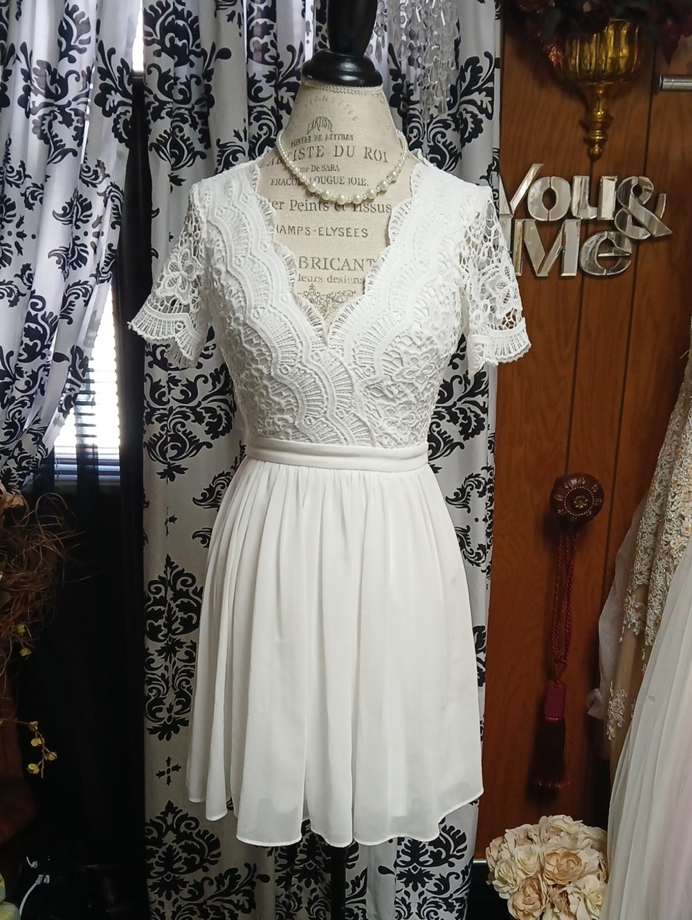 Lulu's White Lace V-Neck Short Bridal Dress
